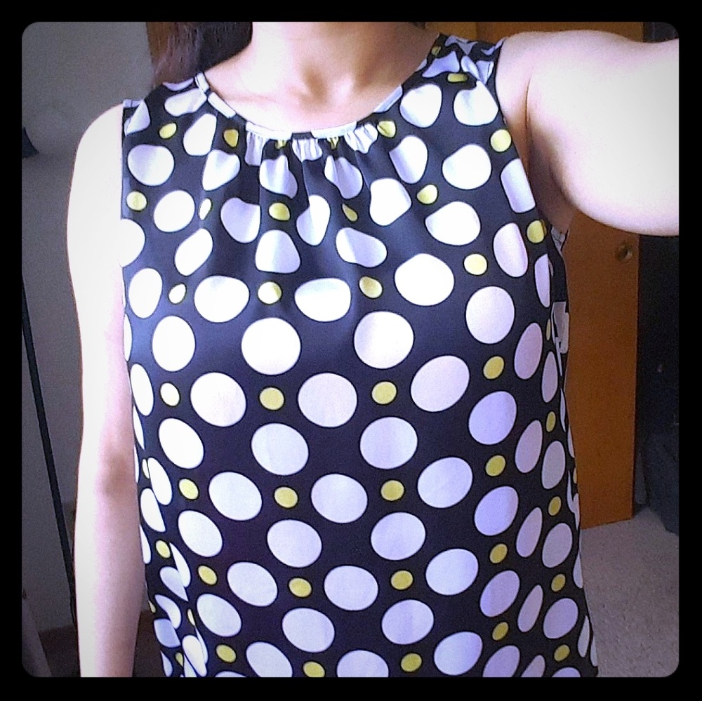 NINE WEST SILK TOP 😍 size M 23"Long